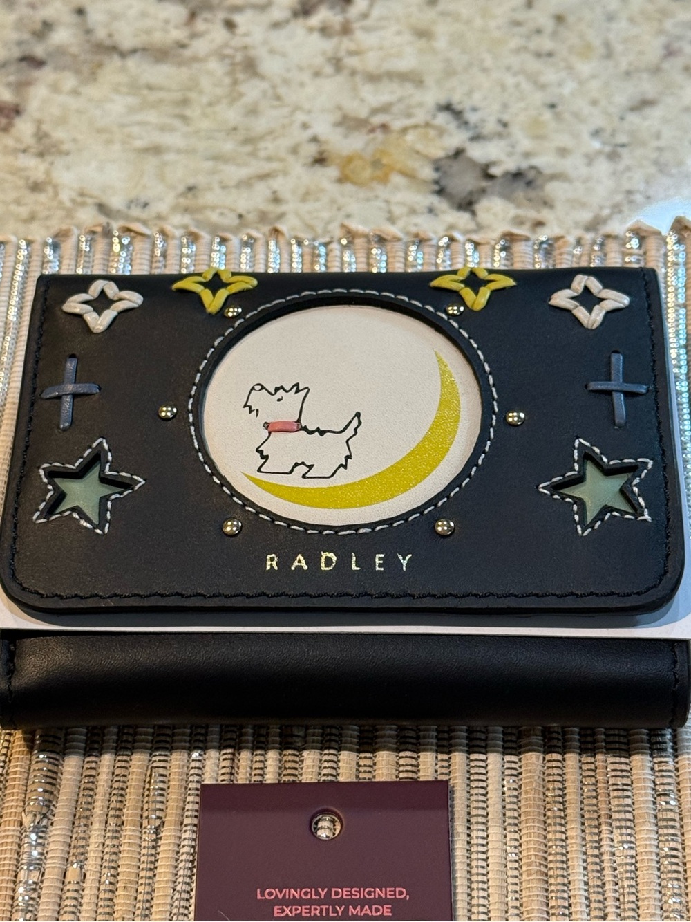 NEW RADLEY LONDON To The Moon
Small Leather Trifold Wallet In Black